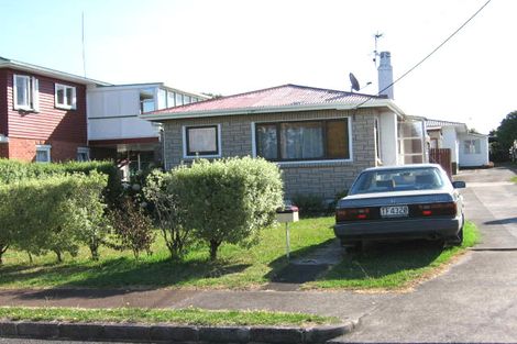Photo of property in 1/7 Tiki Street, New Lynn, Auckland, 0600