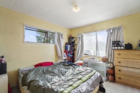 Photo of property in 1/19 Montgomery Avenue, Belmont, Auckland, 0622