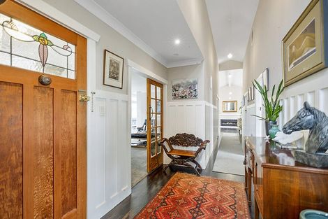 Photo of property in 15 Holsworthy Road, Lower Vogeltown, New Plymouth, 4310