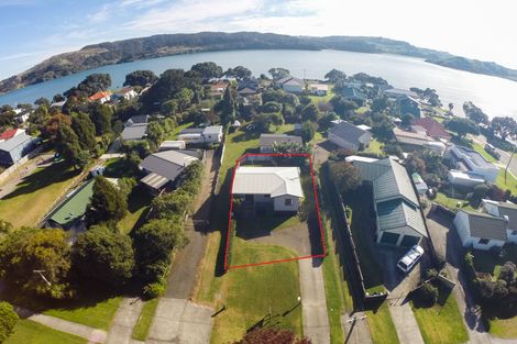 Photo of property in 46 Wallis Street, Raglan, 3225