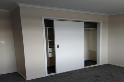 Photo of property in 2/21a Ludlow Terrace, Totara Vale, Auckland, 0627
