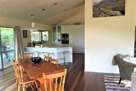 Photo of property in 108 Mountain Road, Henderson Valley, Auckland, 0612