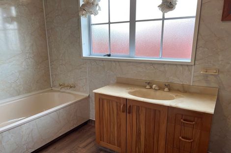 Photo of property in 18 Geraldo Place, Russley, Christchurch, 8042