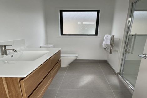 Photo of property in 9 Otaimako Place, Mangere, Auckland, 2022