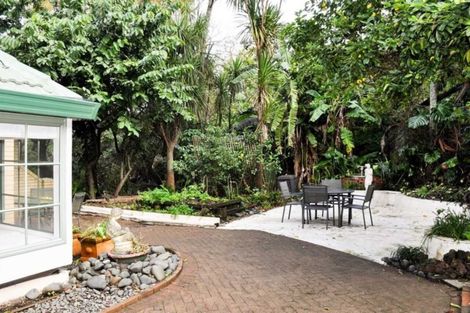 Photo of property in 58 Seabreeze Road, Narrow Neck, Auckland, 0624