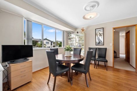 Photo of property in 56 Lewisham Street, Highland Park, Auckland, 2010