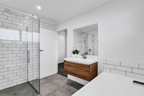 Photo of property in 20a Larlin Drive, Hawera, 4675