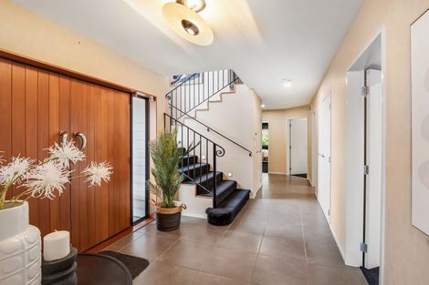 Photo of property in 52 Ruapehu Drive, Fitzherbert, Palmerston North, 4410