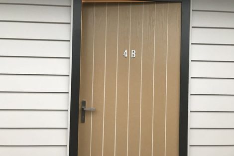 Photo of property in 4b Wattle Road, Sunnyvale, Auckland, 0612