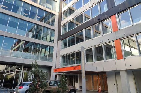 Photo of property in 6a Nugent Street, Grafton, Auckland, 1023