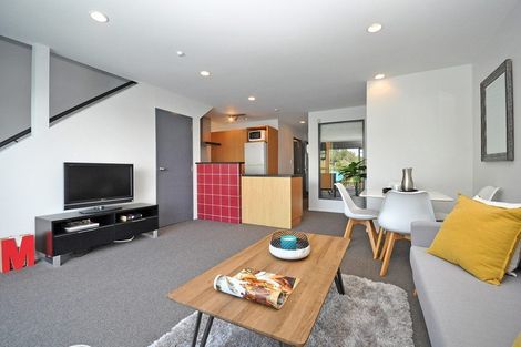 Photo of property in 7/2 Atarangi Road, Greenlane, Auckland, 1051