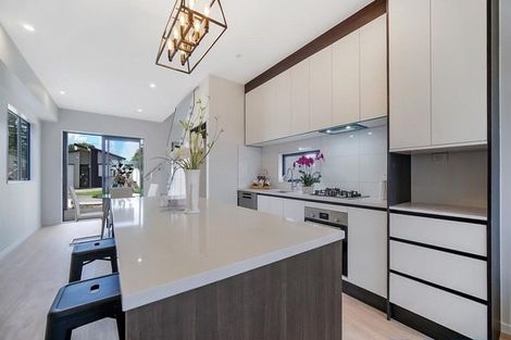 Photo of property in 9 Farranfore Road, Opaheke, Papakura, 2113