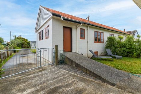 Photo of property in 21 Robert Street, Marton, 4710