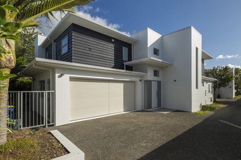 Photo of property in 10a Waterloo Road, Milford, Auckland, 0620