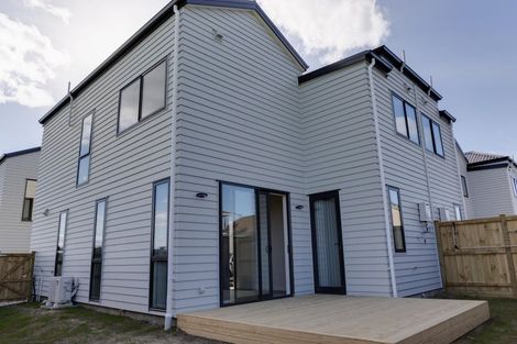 Photo of property in 1/21 Akoranga Drive, Northcote, Auckland, 0627
