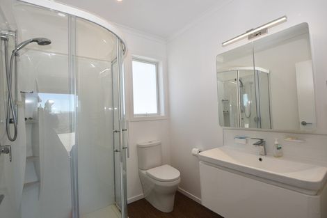 Photo of property in 2 Routhan Way, Carterton, 5713