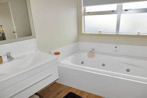 Photo of property in 50a Signal Street, Foxton Beach, Foxton, 4815