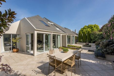 Photo of property in 39 Thornycroft Street, Fendalton, Christchurch, 8052