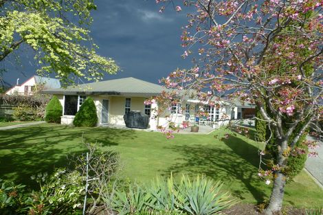 Photo of property in 2 Waldron Place, Clyde, 9330