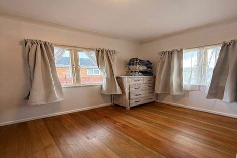 Photo of property in 12 Willis Road, Papakura, 2110