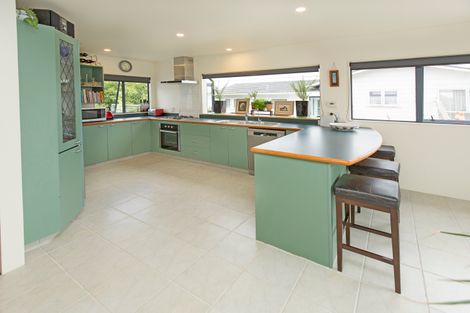 Photo of property in 62 Stanmore Bay Road, Stanmore Bay, Whangaparaoa, 0932