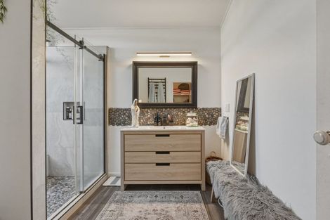 Photo of property in 2 Exeter Place, Tihiotonga, Rotorua, 3015