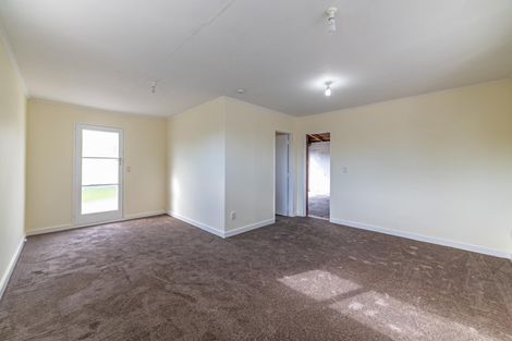 Photo of property in 18 Acacia Street, Kelvin Grove, Palmerston North, 4414