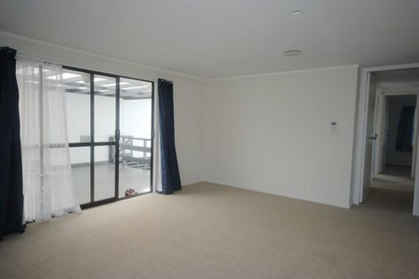 Photo of property in 2/15 Tyburnia Avenue, Mount Albert, Auckland, 1025