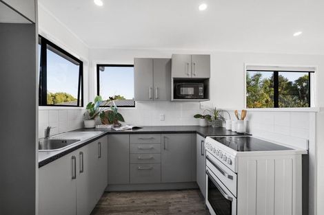 Photo of property in 19 Matipo Drive, Tuakau, 2121