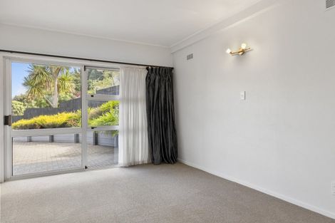 Photo of property in 32 Tremaine Avenue, Two Mile Bay, Taupo, 3330