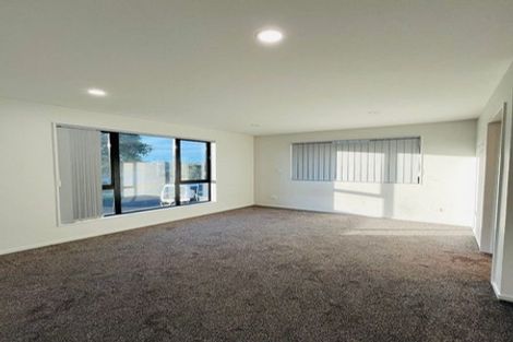 Photo of property in 10a Benton Place, Manurewa, Auckland, 2102