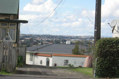 Photo of property in 10a Pleasant Road, Glen Eden, Auckland, 0602