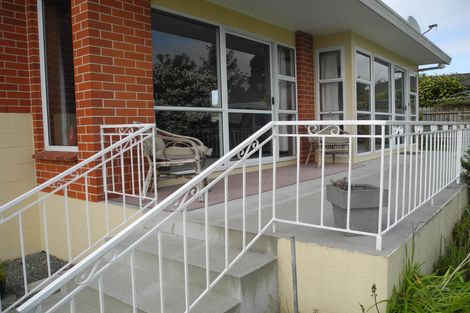 Photo of property in 11 Oxford Street, Waimate, 7924