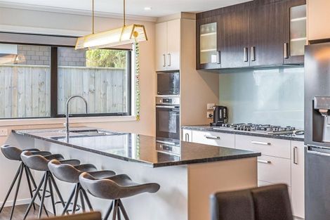 Photo of property in 14 Kaiaho Close, Aotea, Porirua, 5024