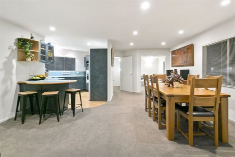 Photo of property in 2/74 Braemar Road, Castor Bay, Auckland, 0620