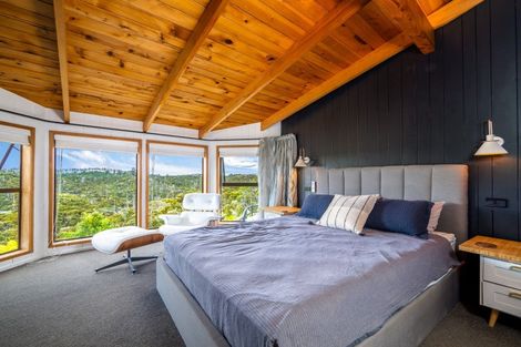 Photo of property in 77 Te Wahapu Road, Russell, 0272