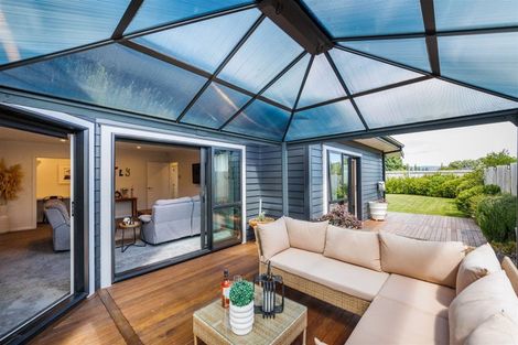 Photo of property in 36 Freedom Drive, Kelvin Grove, Palmerston North, 4414