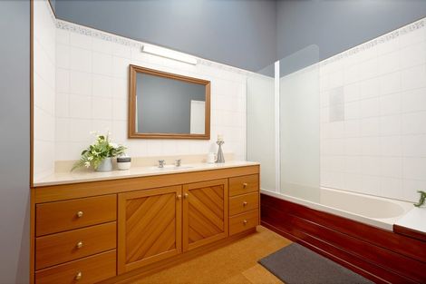 Photo of property in 26 Rhinevale Close, Henderson, Auckland, 0612