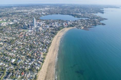 Photo of property in Sentinel Apartments, 1305/3 Northcroft Street, Takapuna, Auckland, 0622