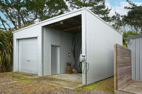 Photo of property in 350 Awai Road, Tarurutangi, New Plymouth, 4372