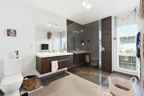 Photo of property in 6 Te Aroha Place, Mapua, 7005