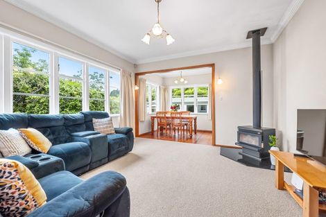 Photo of property in 1 Summit Road, Fairfield, Lower Hutt, 5011