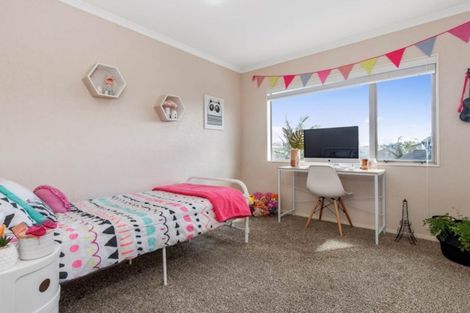 Photo of property in 9 Breon Place, Flat Bush, Auckland, 2016