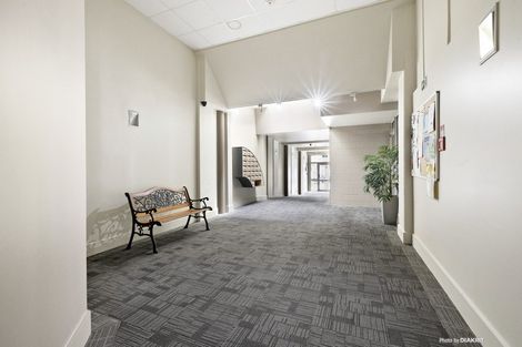 Photo of property in De Vere Apartments, 12/23 Tennyson Street, Te Aro, Wellington, 6011