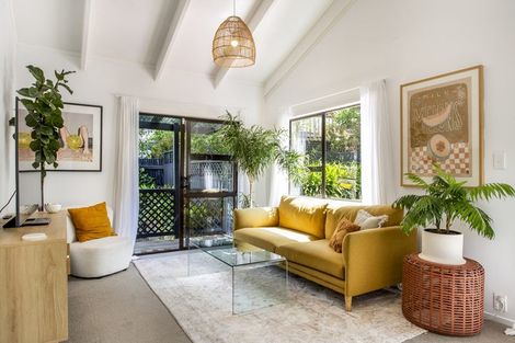 Photo of property in 175a Hibiscus Coast Highway, Red Beach, 0932