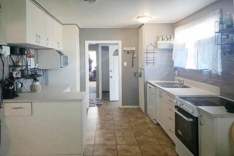 Photo of property in 65 Cargill Street, Papakura, 2110