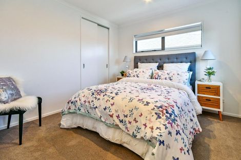 Photo of property in 9 Waituarua Drive, Takanini, 2112