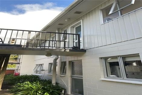 Photo of property in 31 Cumberland Street, Merrilands, New Plymouth, 4312