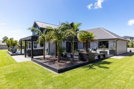 Photo of property in 5-7 Adam Lile Drive, Highlands Park, New Plymouth, 4312