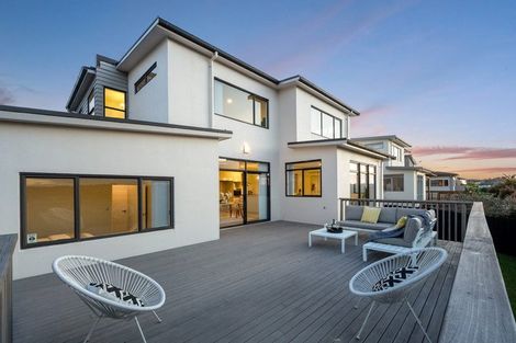 Photo of property in 16 Oak View Terrace, Schnapper Rock, Auckland, 0632